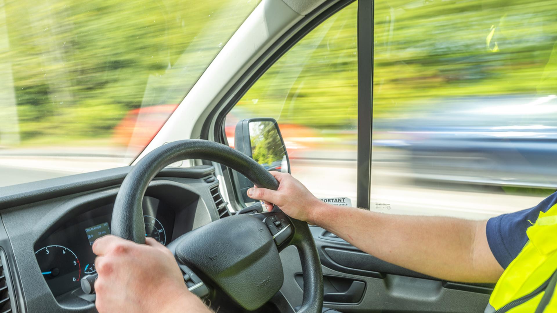 Curso PRL - Conductor automóviles/furgonetas (4h) - Imagen de cabecera