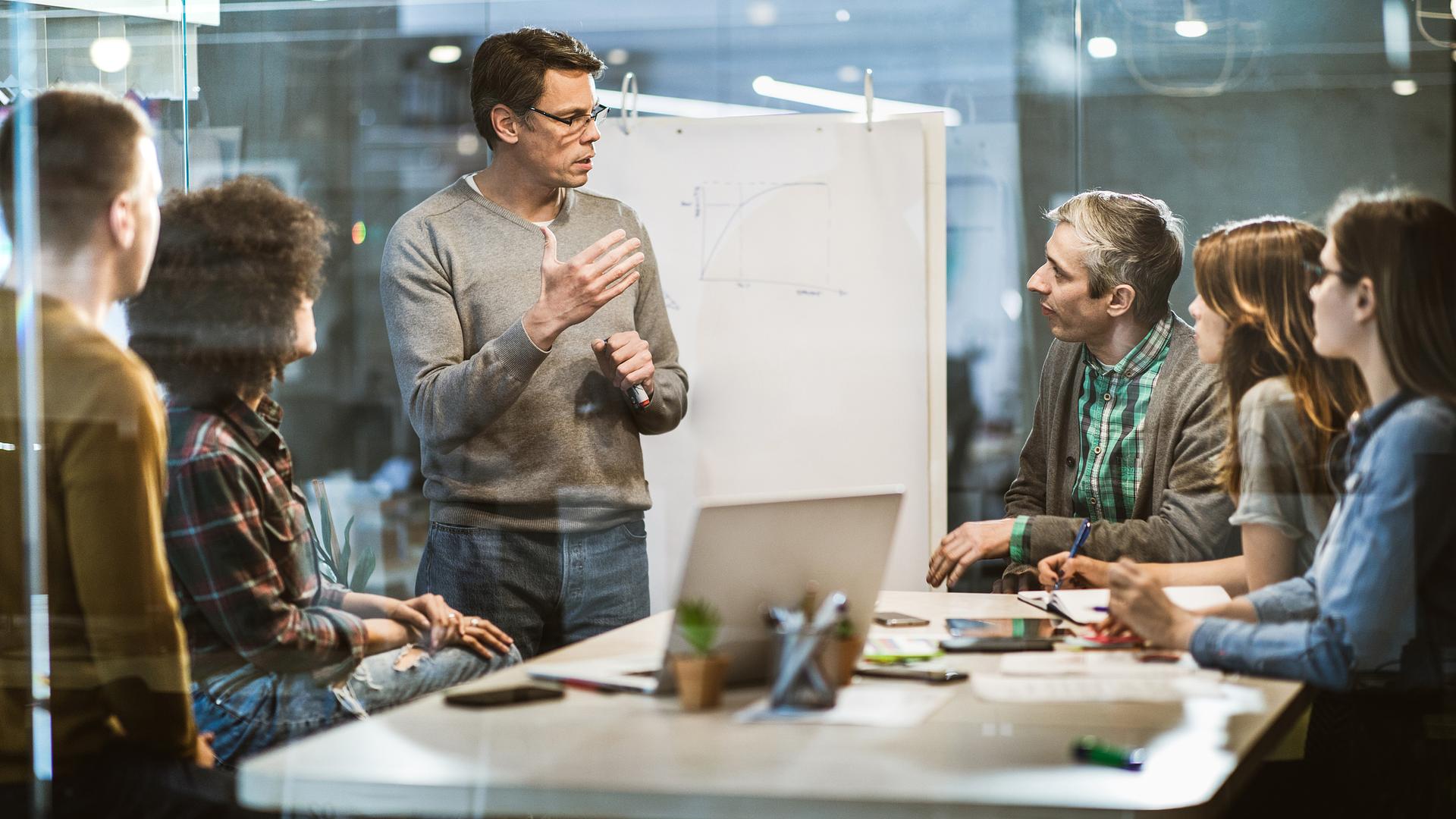 Curso Tu Estrategia de Venta con tu Mejor Tarjeta de Presentación: LinkedIn (30h) - Imagen de cabecera